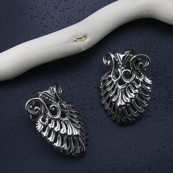 Sinuous White Brass Ear Weights For Sale - Image 3